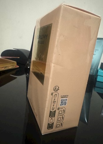 Burberry Goddess Kadın Parfüm 100 ml - Görsel 4