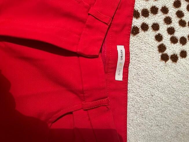 11-12 Yaş Beden Kırmızı kumaş pantolon