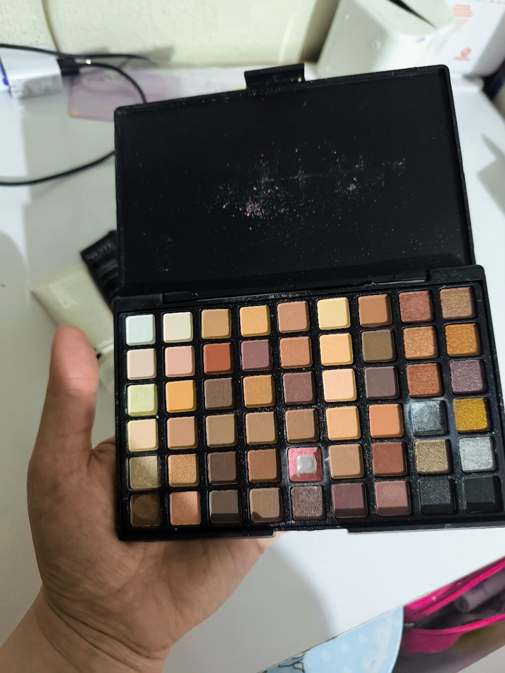 Bej Tonlarda Göz Farı Paleti - Görsel 3