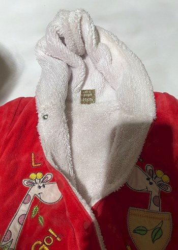 Kız Bebek Kırmızı Nakışlı Kürklü Takım - Görsel 2