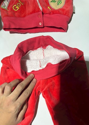 Kız Bebek Kırmızı Nakışlı Kürklü Takım - Görsel 3