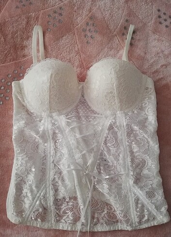 Büstiyer sıfır pierre cardin 