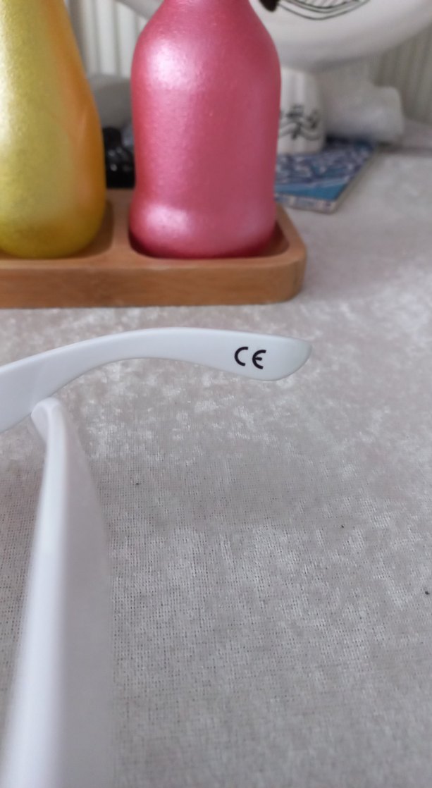 Beyaz Transparan Çerçeveli Kadın Güneş Gözlüğü - Görsel 5