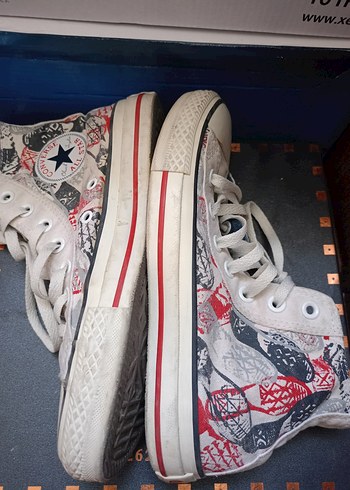 37 Beden beyaz Renk Desen Detaylı Orjinal Converse Ayakkabı