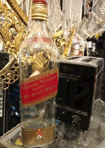 Diğer Altın Renkli Johnnie Walker Eski Viski Şişesi