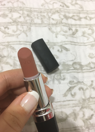 universal Beden Avon MARVEİOUS MOCHA mat ruj