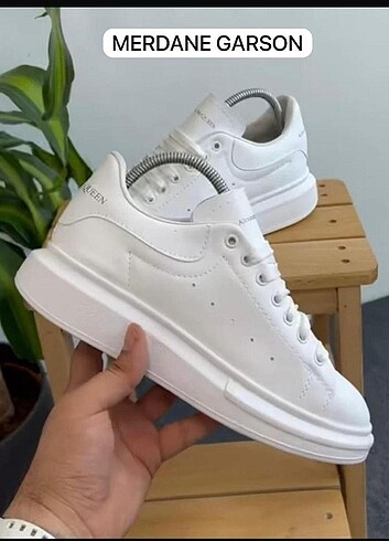 Alexander McQueen 