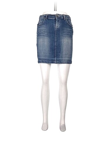 Bershka Mini Etek %70 İndirimli.
