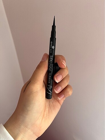 Essence Eyeliner