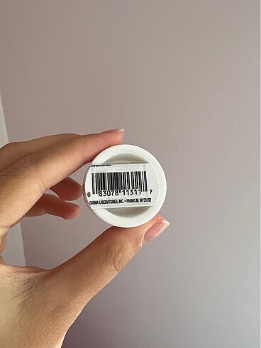 Beden Carmex Lipbalm kutu
