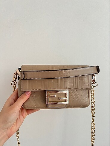 Fendi Fendi marka kahverenk askılı çanta