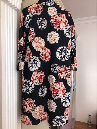 Zara Meri Kimono