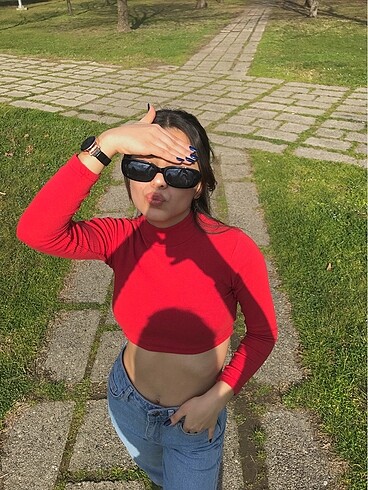 Kırmızı crop