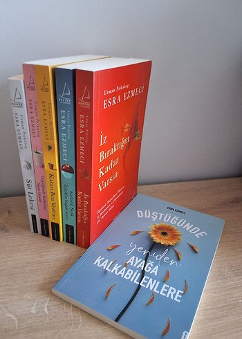Esra Ezmeci Roman Seti - 5 Kitap defter hediyeli - Görsel 2