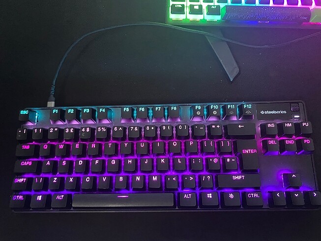 SteelSeries Apex Pro TKL 2023 RGB Oyuncu Klavyesi