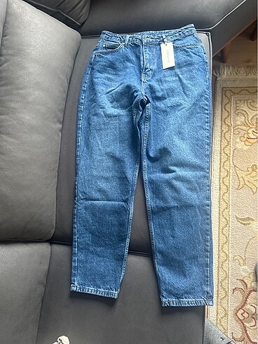 Trendyol kot pantolon sıfır yeni ürün etiketli 38 40 arası