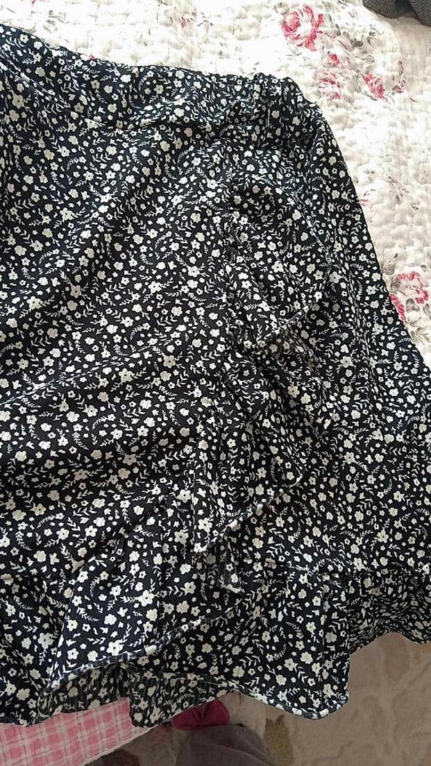 Pileli Midi Mini Etek Siyah Çiçek Desenli - Görsel 2