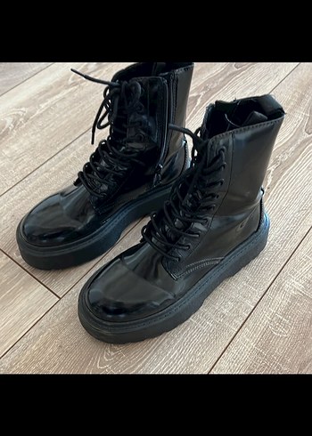Zara kız çocuk rugan bot