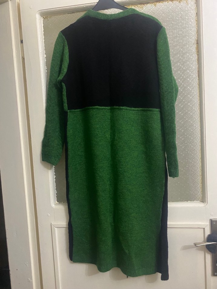 Yeşil Siyah Uzun Örgü Hırka 38 40 beden için uygundur - Görsel 2