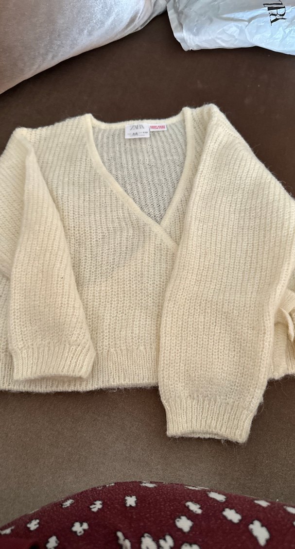 Kız Çocuk Beyaz Örgü Hırka - Görsel 3