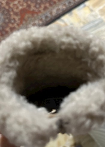 Kız Çocuk Beyaz Kürklü Bot - Görsel 2