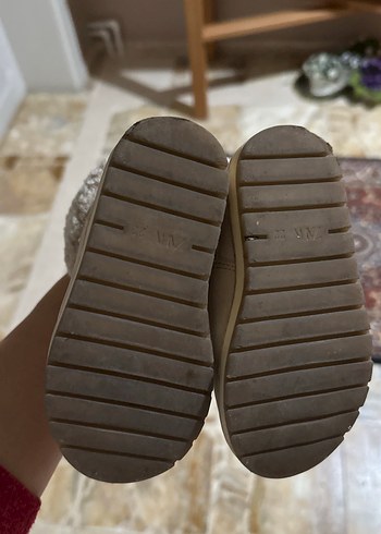 Kız Çocuk Beyaz Kürklü Bot - Görsel 3