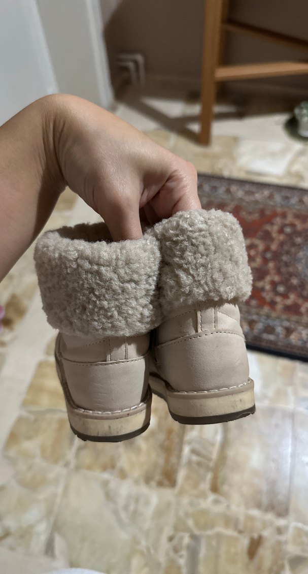 Kız Çocuk Beyaz Kürklü Bot - Görsel 4