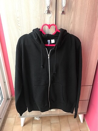 H&m sweatshirt