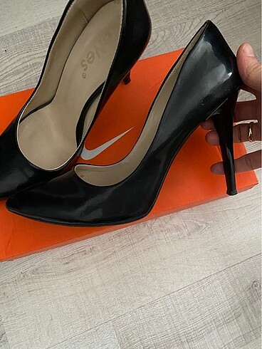 39 Beden Enes marka Siyah kullanışlı stiletto