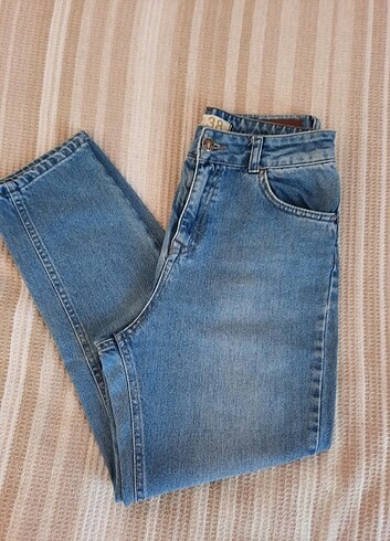  mom jean