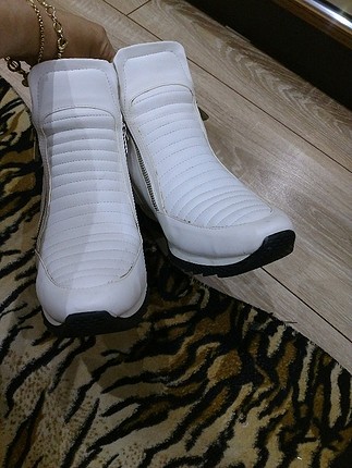 37 Beden Vogue bot