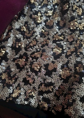 Kahverengi Payetli Yılan Desenli Mini Şort - Görsel 3