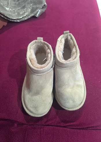 Ugg 31