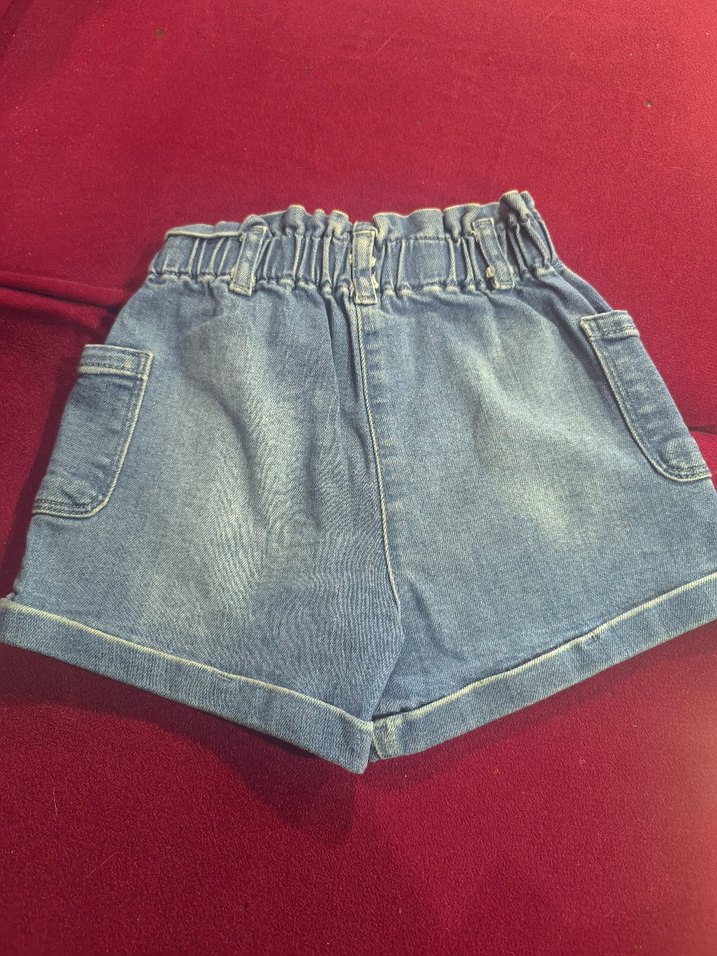 Kemer Detaylı Gri Denim Kız Şortu - Görsel 2