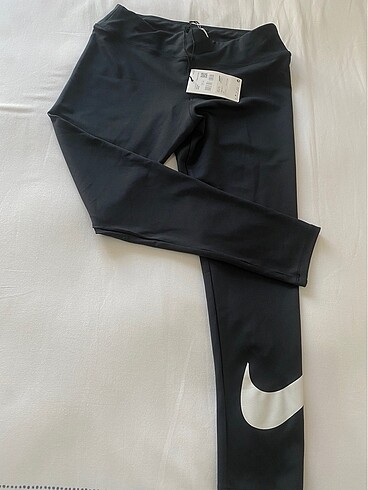 m Beden Nike tayt