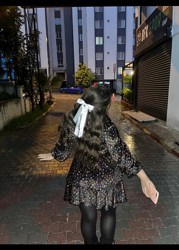 Siyah Simli V Yaka Midi Elbise - Görsel 4