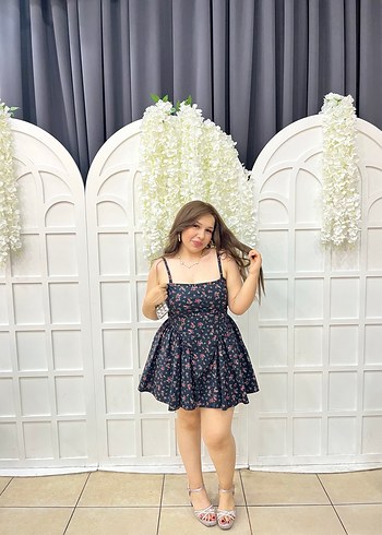 Çiçek Desenli siyah  Mini Elbise - Görsel 2