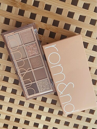 NYX Romand Far Paleti