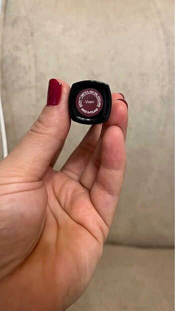 Avon Avon ruj