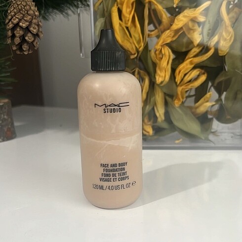 Mac face and body c1 rengi fondöten