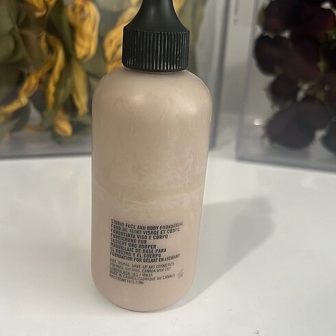 MAC Mac face and body c1 rengi fondöten