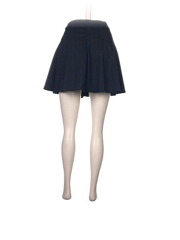 s Beden Bershka Mini Etek %70 İndirimli.