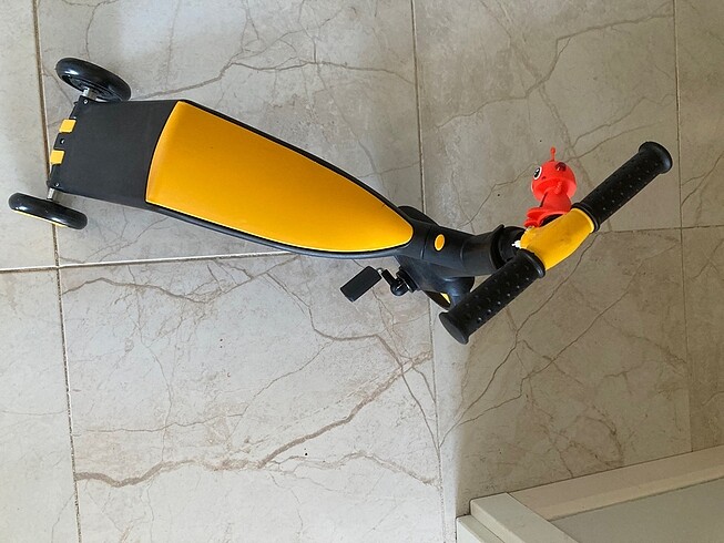 Diğer Hem bisiklet hem scooter
