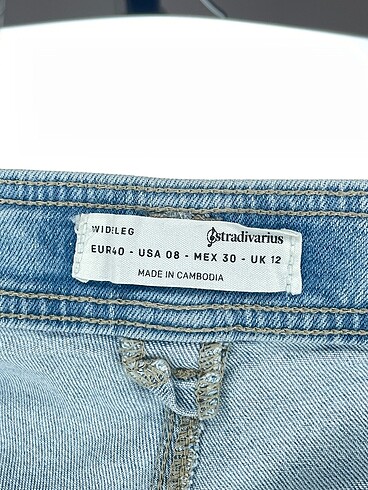 40 Beden çeşitli Renk Stradivarius Jean / Kot %70 İndirimli.