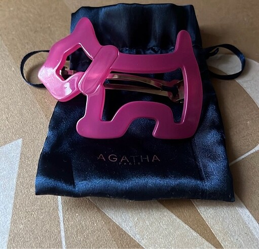 Agatha Agatha toka büyük boy