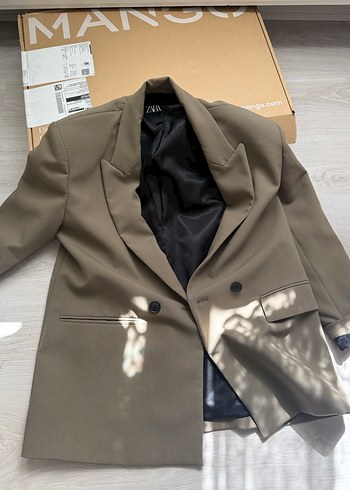 Bej Kadın Düğmeli Midi Blazer Ceket