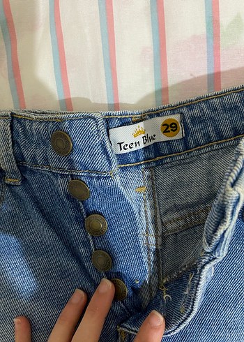 Düğmeli Mavi Denim Mini Şort - Görsel 2