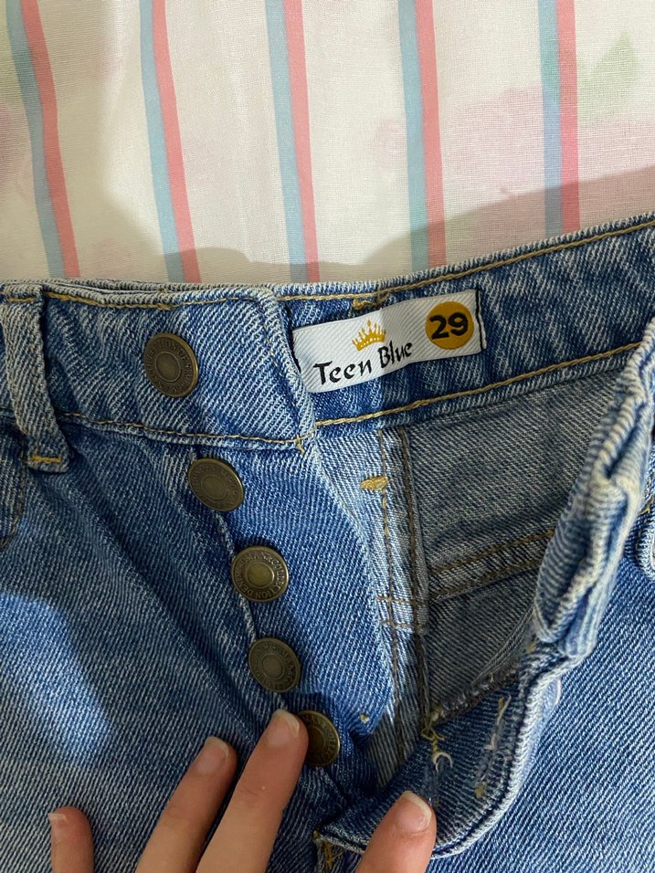 Düğmeli Mavi Denim Mini Şort - Görsel 2
