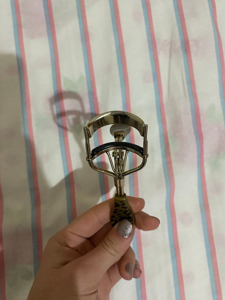 Leopar Desenli Kirpik Kıvırıcı Bej - Görsel 4