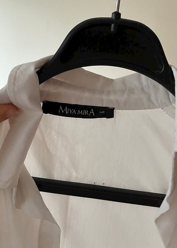 Düğmeli Beyaz Keten Kadın Gömlek - Görsel 2